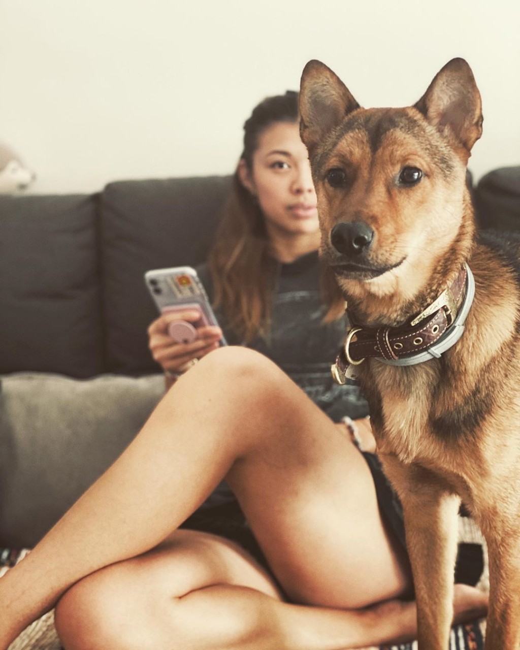 王曼喜同愛犬scooby。
