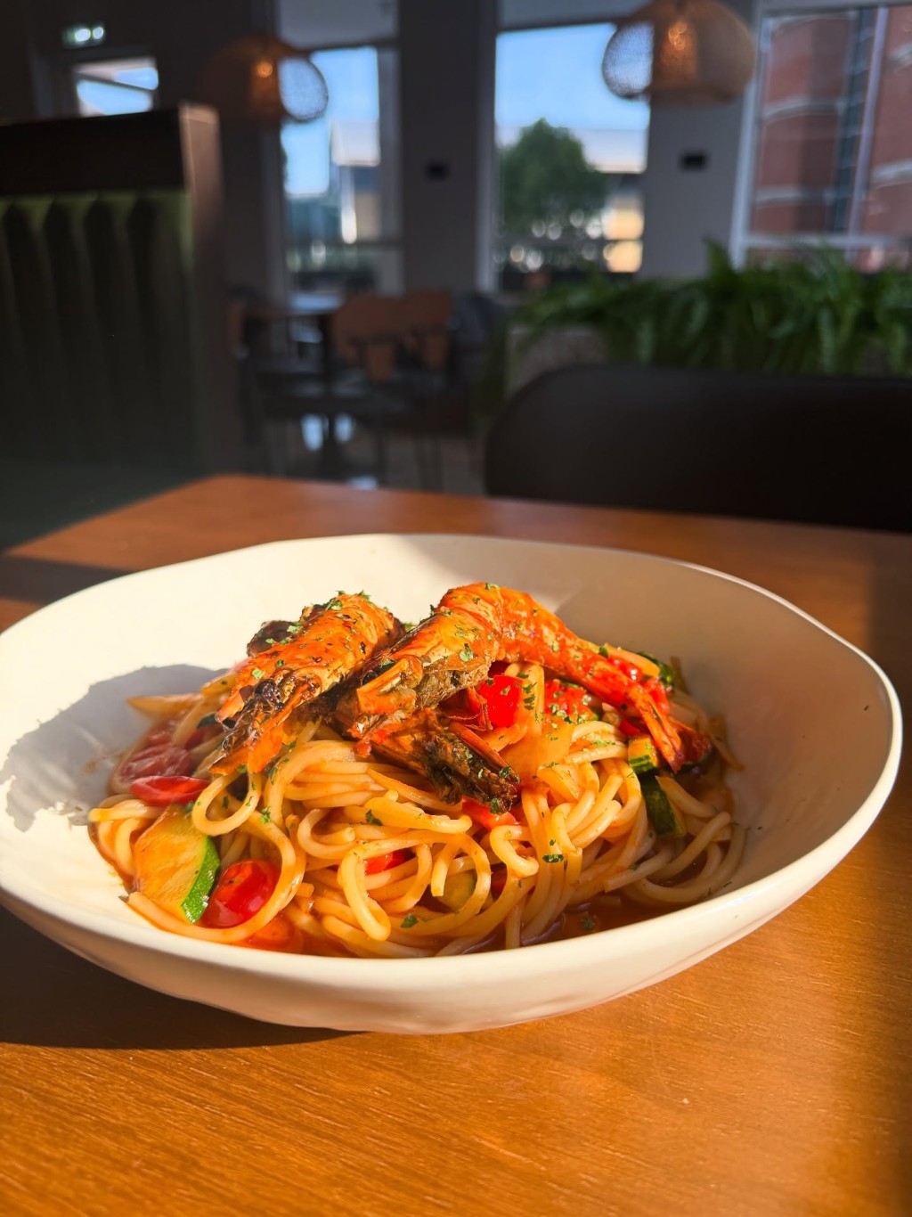吳日言更分享多張餐廳食物照。 吳日言更分享多張餐廳食物照。