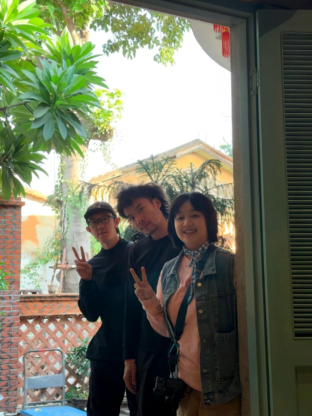 左治（中）不時中港兩地工作。