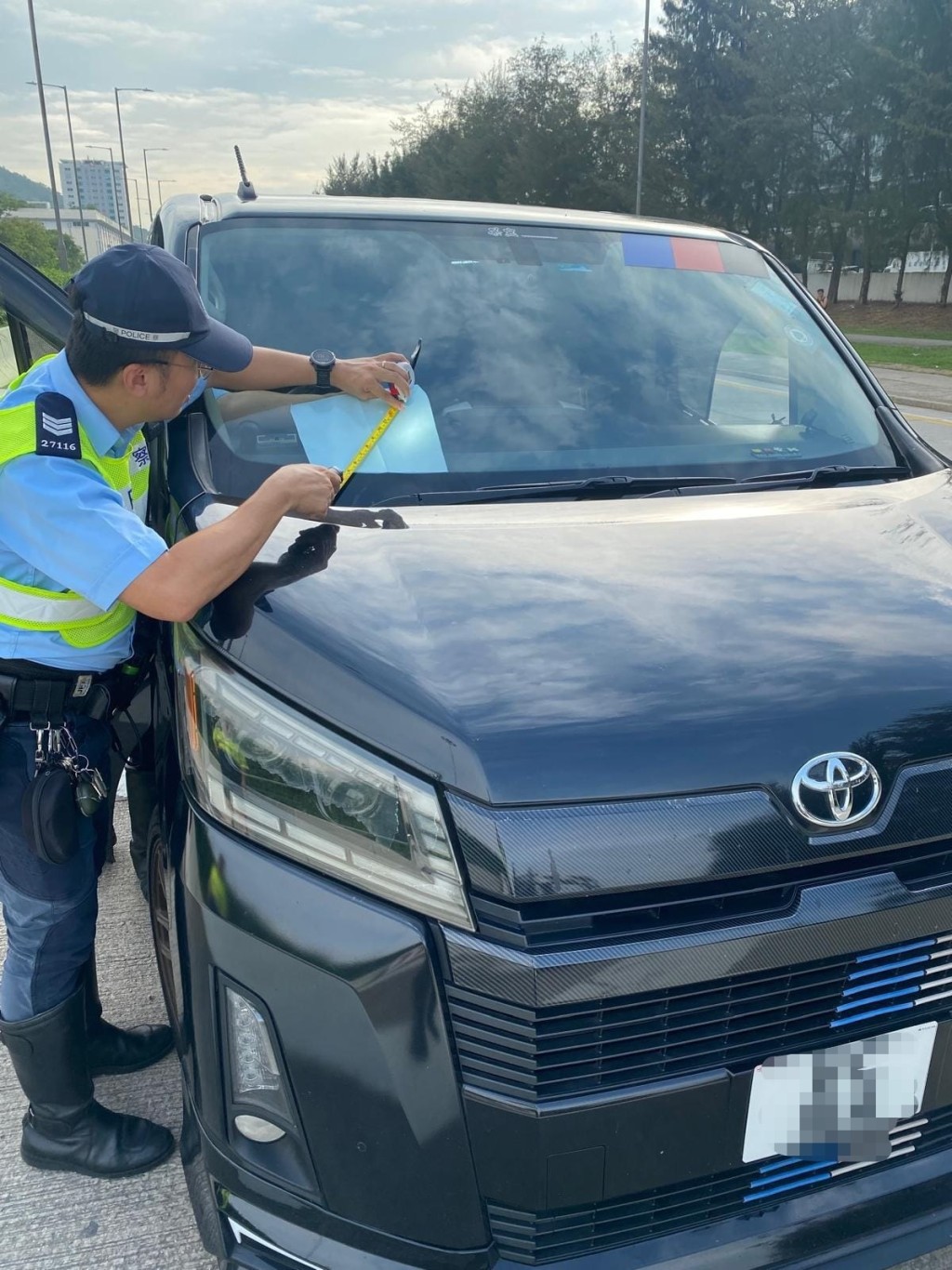 警方一連三日(6月3至5日)展開「捷風」行動,打擊與貨車相關的交通違例事項。 警方一連三日(6月3至5日)展開「捷風」行動,打擊與貨車相關的交通違例事項。