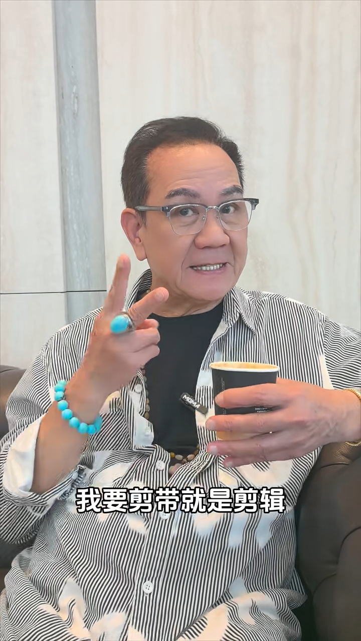 潘志文說：「我18歲就認識冬叔了，當時我們在香港電台播音，我是新人，所以要做很多很多工作，我要剪帶就是剪輯，編印劇本啦等等。」