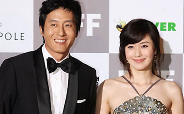 金志秀曾與已故男星金柱赫拍拖6年。