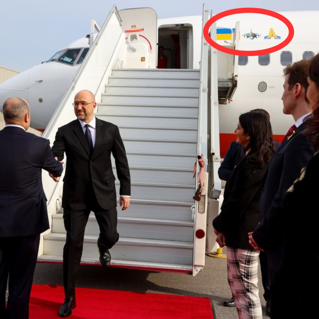乌克兰总理Denys Shmyhal到访加拿大，机上emoji成「亮点」。twitter