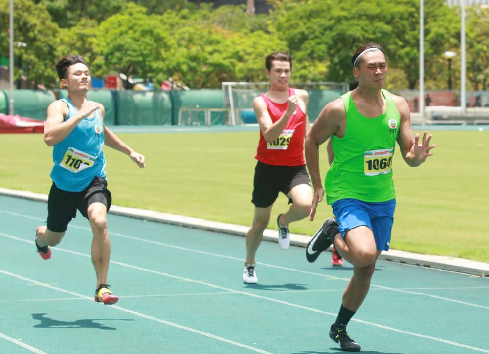 綠隊潘梓鋒被譽為「TVB男飛人」。