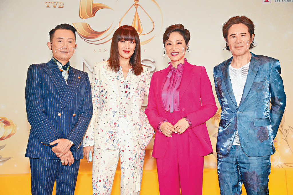 ■(右起)甘國亮、陳法蓉、琦琦及楊傳亮BBS太平紳士將擔任「最上鏡小姐」評審。 ■(右起)甘國亮、陳法蓉、琦琦及楊傳亮BBS太平紳士將擔任「最上鏡小姐」評審。
