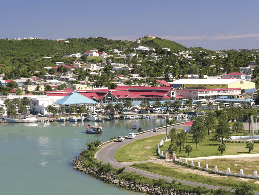 多米尼克（Dominica）    每年吸納超過1000名申請者投資入籍。
