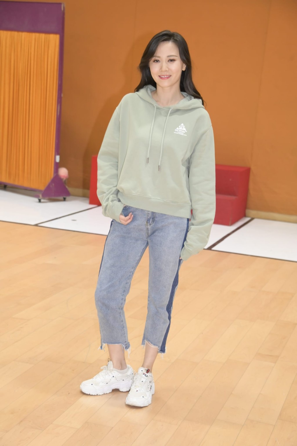 朱晨麗為演出練習，連生日飯都推晒。