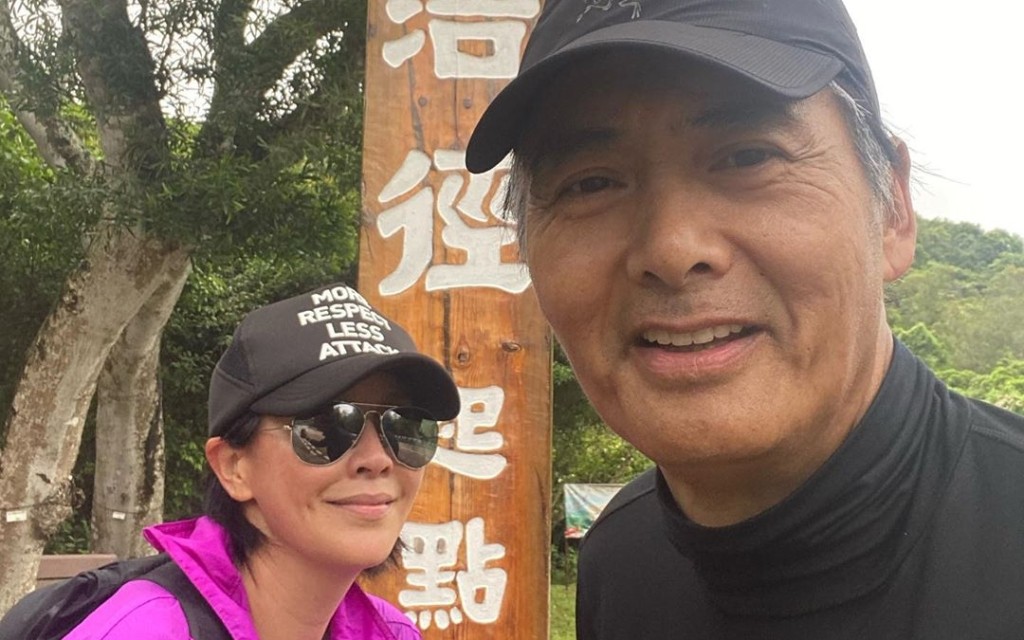 嘉玲跟發哥行山，並成功接受新挑戰。