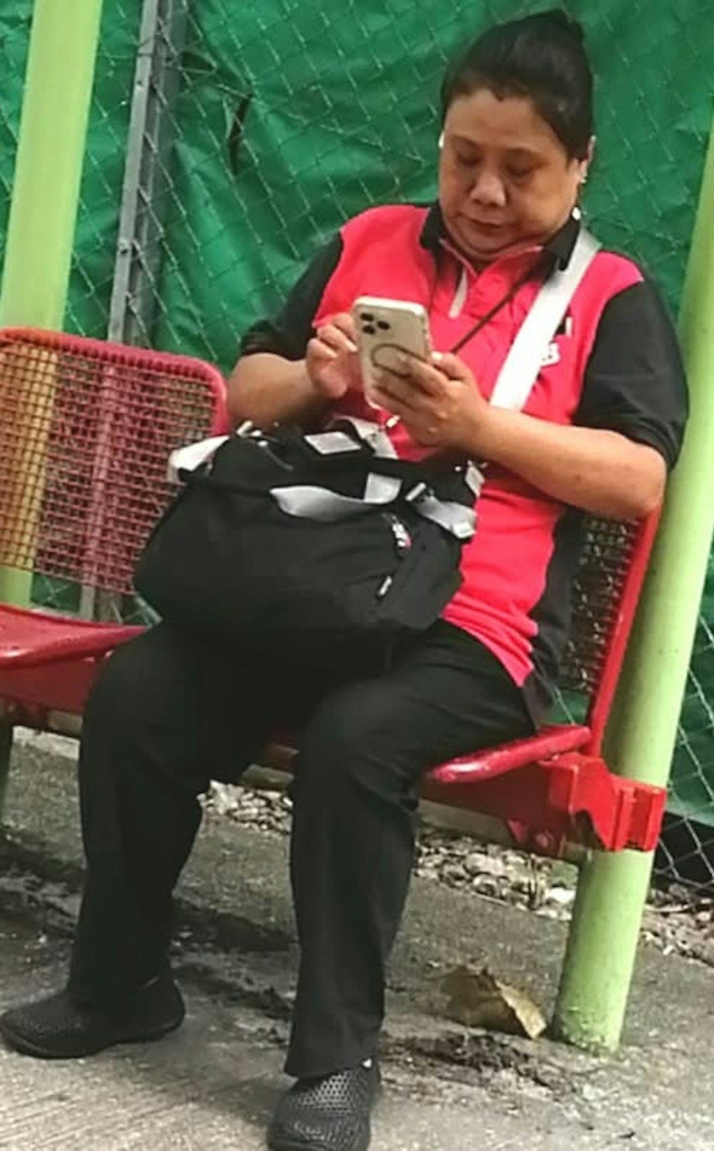 徐美娜轉行揸巴士。