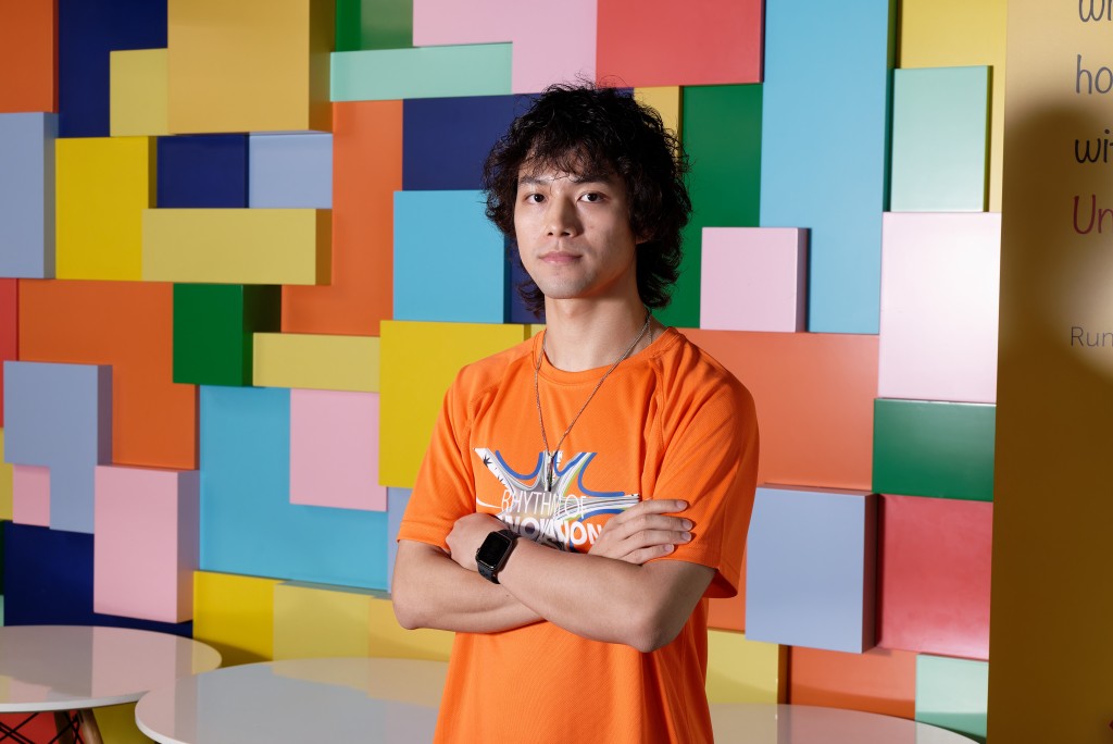 陳力暉(Tony)冀以自身的創業項目鏈接深港兩地,並以香港為產業基地,向世界出發。 陳力暉(Tony)冀以自身的創業項目鏈接深港兩地,並以香港為產業基地,向世界出發。