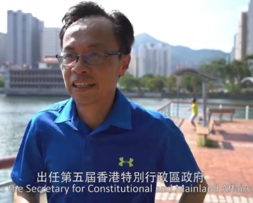 聶德權的影片以他在金鐘海濱跑步作為影像主軸,將他一年來在不同工作範籌的片段貫穿。