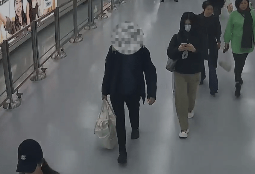 該男旅客進入海關監管區未作任何申報。海關發布