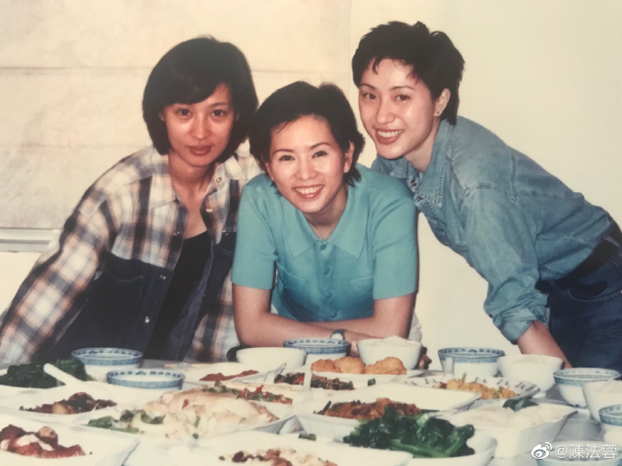 陳法蓉借舊照祝娟妹生日快樂。