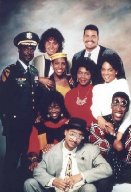 Mary於80至90年代期間,參演了處境喜劇《A Different World》。