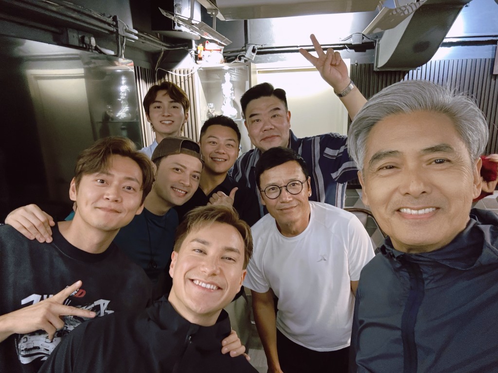 周潤發和苗僑偉仍然型過張振朗和朱敏瀚一截。