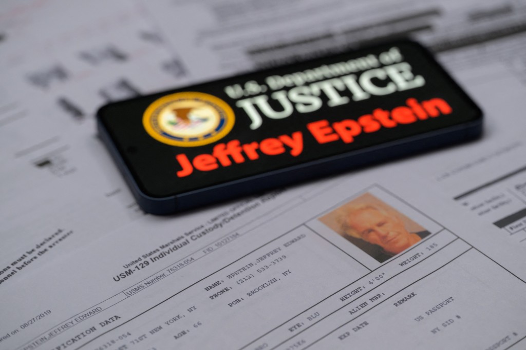 司法部發言人則強調，沒有刪除任何文件。法新社