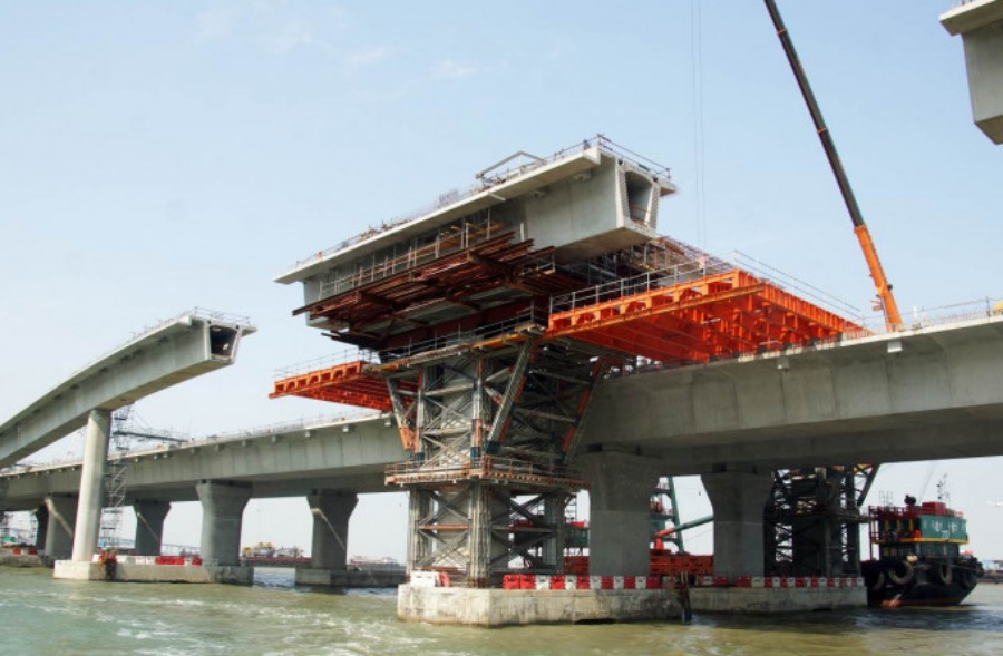 港珠澳大桥香港段在2017年爆出混凝土压力测试造假事件。资料图片