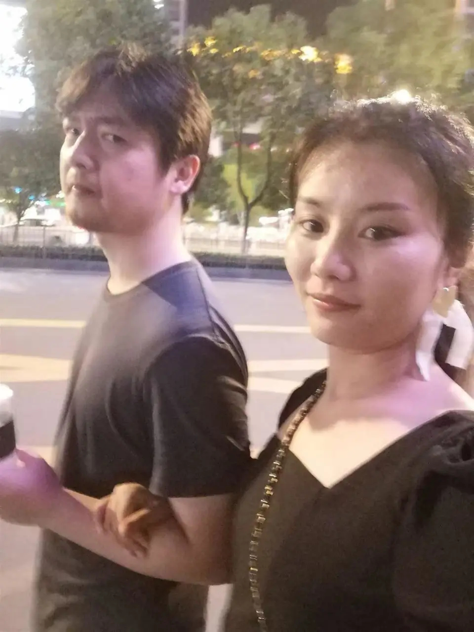 刘楚昕和女友。极目新闻 刘楚昕和女友。极目新闻