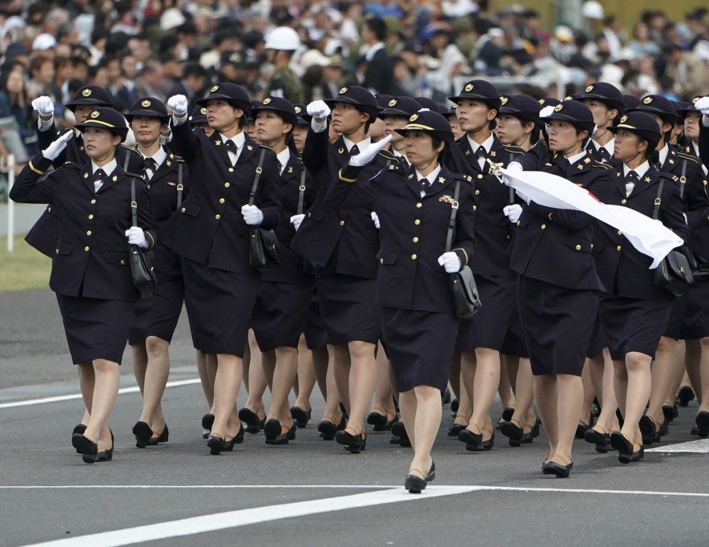 日本自卫队未正视性骚扰问题，去年入伍的女兵人数下跌12%。美联社