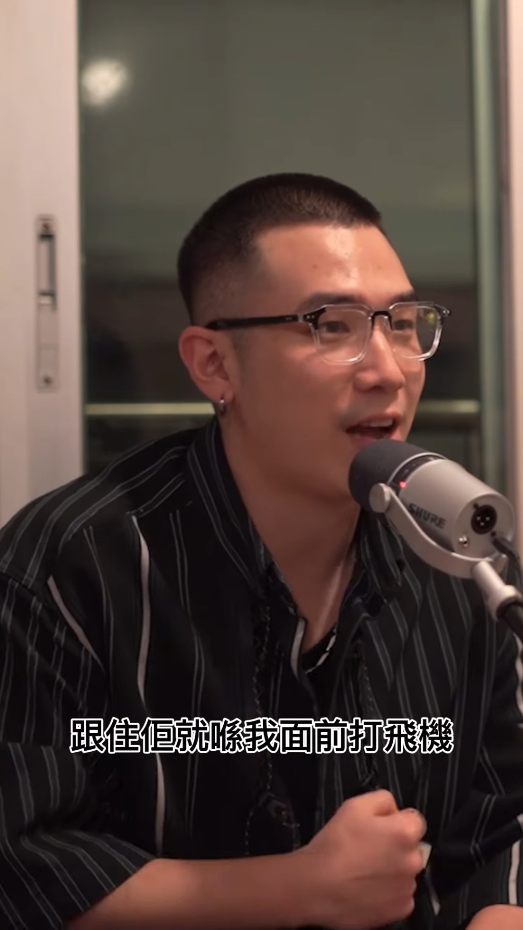 姜卓文又說:「然後叫我『你打到,你打畀我睇吖!你睇吓,我得㗎!』跟住佢就喺我面前打X機,咁已經係一個變態行為了。」 姜卓文又說:「然後叫我『你打到,你打畀我睇吖!你睇吓,我得㗎!』跟住佢就喺我面前打X機,咁已經係一個變態行為了。」