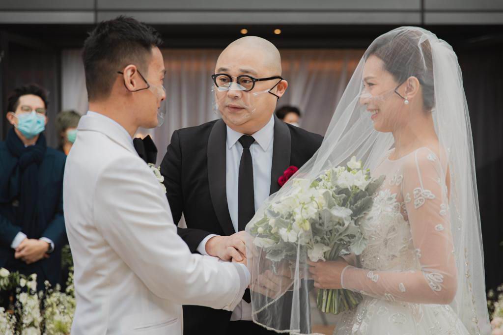 朱慧敏举行婚礼时，由媒人林盛斌任证婚人。
