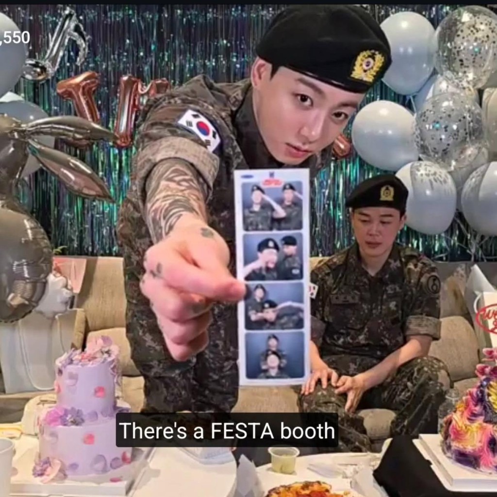 Jungkook和Jimin有去慶祝出道12周年的「BTS FESTA」場地影貼紙相。 Jungkook和Jimin有去慶祝出道12周年的「BTS FESTA」場地影貼紙相。