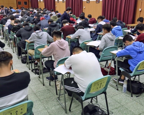 文憑試中史科卷二有多條選答題,均以五四運動撰題。 資料圖片