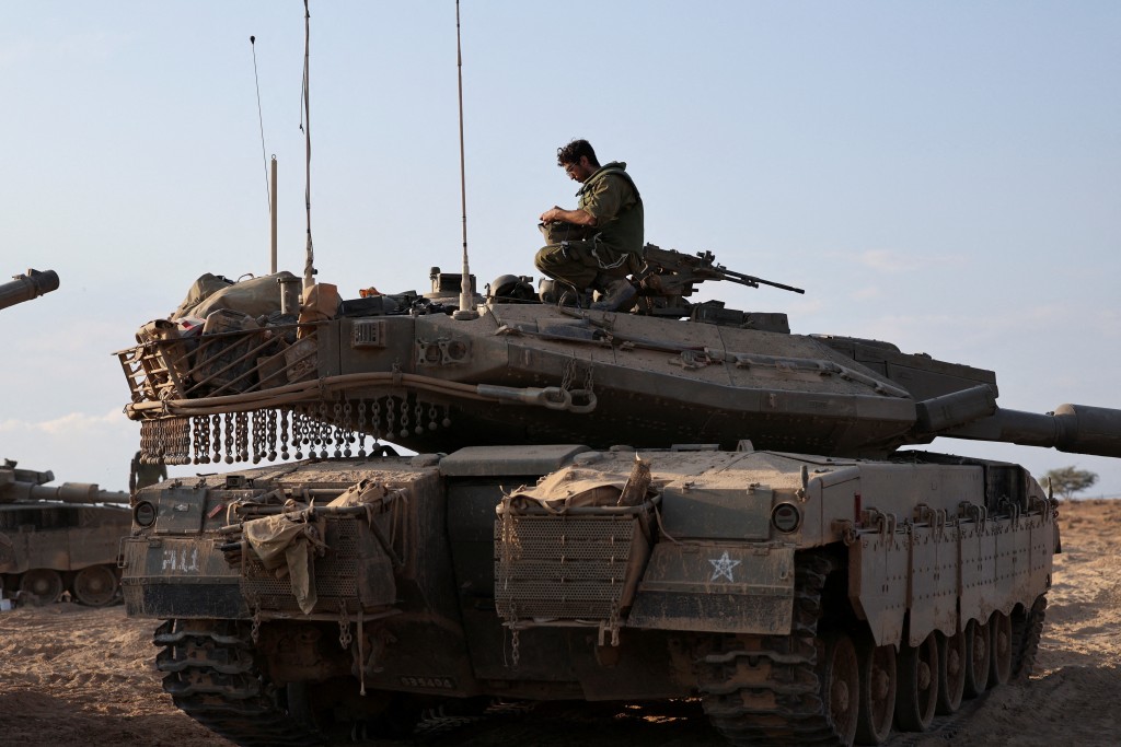以色列坦克部署在加沙边境。路透社