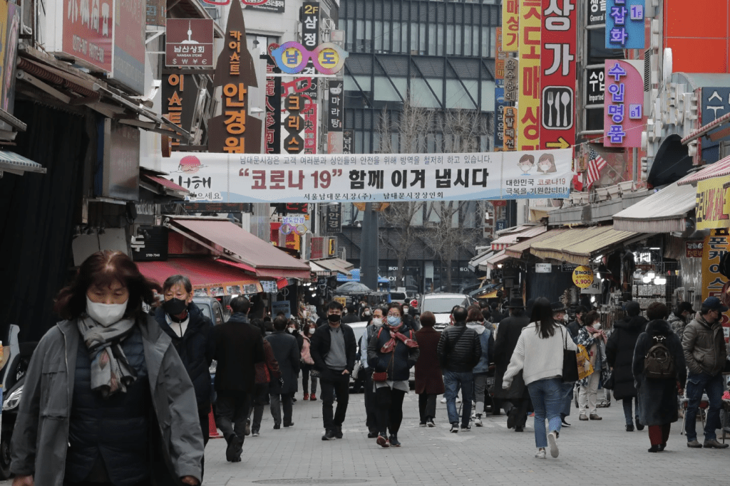 南韓經濟不景，政府鼓勵民眾積極進行國內旅遊與消費。（美聯社）