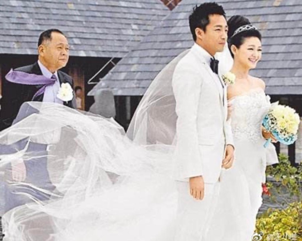 當年兩人結婚，儼如童話故事的公主與王子。