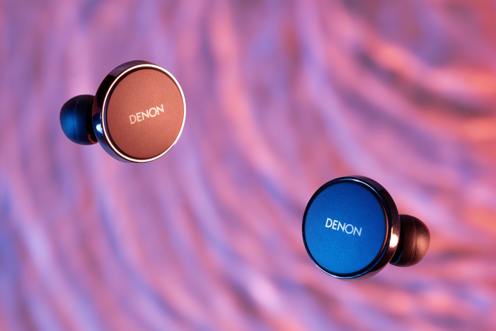  Denon PerL Pro™更支援全新的「自适应主动降噪」（Adaptive ANC）功能的主动降噪模式，为用家根据周围环境、噪音泄漏、耳塞贴合度自动调整降噪程度，带来宁静音乐体验。