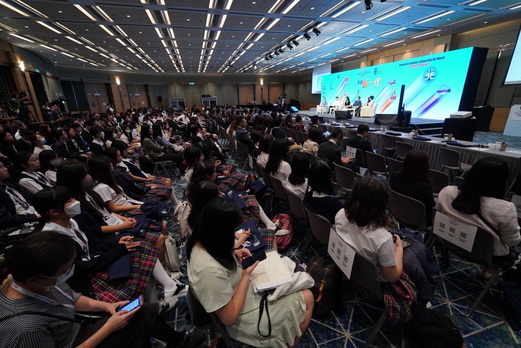 論壇講者分享對未來香港法治教育發展的期望。葉偉豪攝