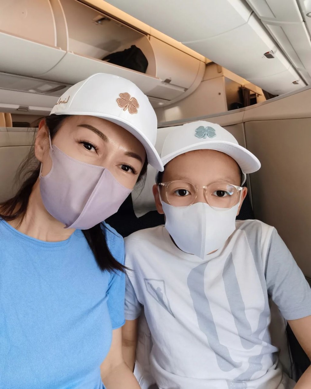 去年，姚莹莹趁暑假带儿子回新加坡。