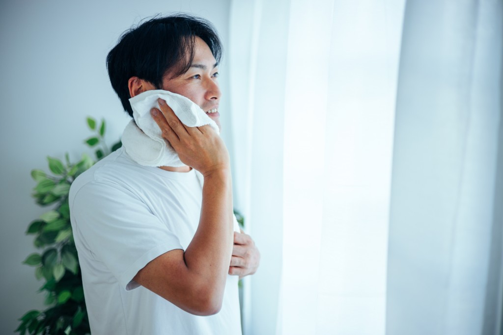流汗過多或令人心悸。 流汗過多或令人心悸。