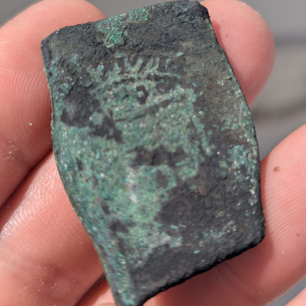 部分新打撈的錢幣仍清晰可見年份與鑄造標記。1715 Fleet – Queens Jewels LLC