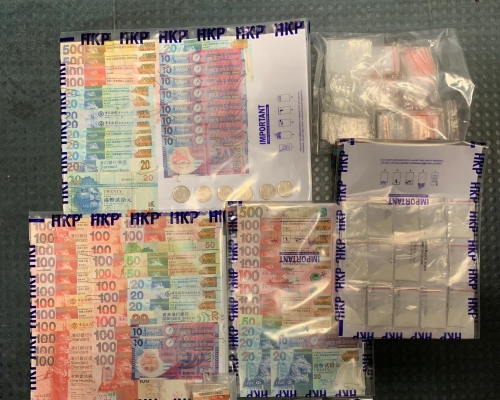 行動中檢獲的證物。 警方提供