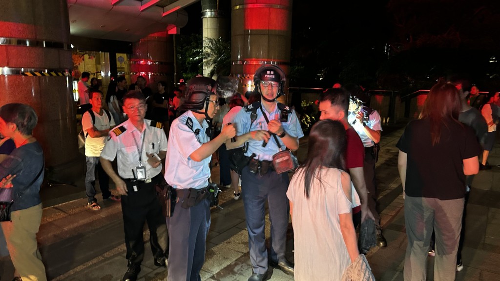 警員接報到場。蔡楚輝攝