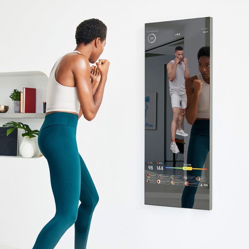 受lululemon投資人工智能健身鏡啟發，Miranda認為運動注入科技元素是大勢所趨。