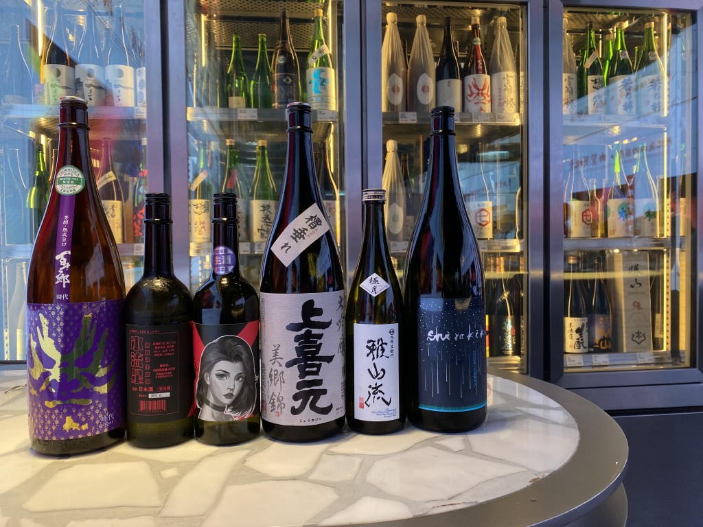 駐場國際酒匠選配的5款日本酒，味道由果香清香至濃郁醇厚。