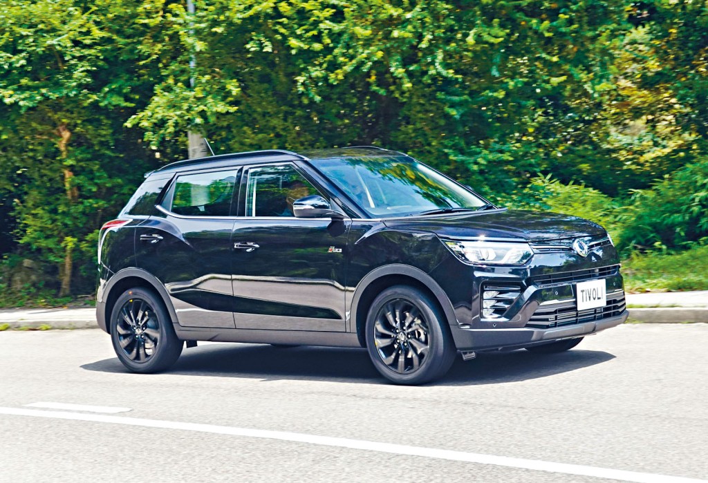 Tivoli新版改用1.5 Turbo引擎，配合6速棍波，滿載活潑動感，車價$238,000起。
