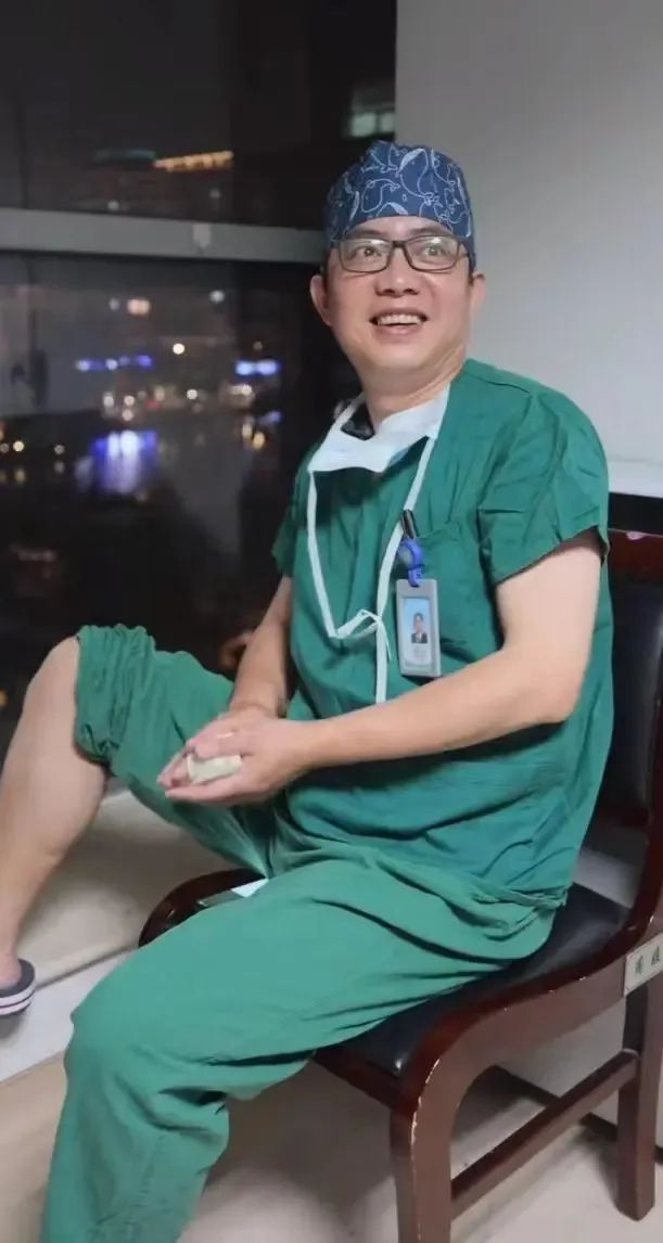 朱翔不斷拍攝短片分享醫生生活及醫學知識。