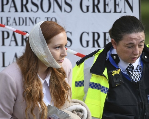 伦敦恐袭，至少20人受伤。AP