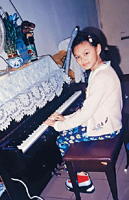 ■王丹妮分享童年照，細道成長點滴。