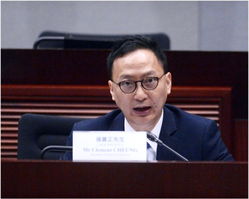 張雲正於2015年至2017年期間出任公務員事務局局長,之後離開政府。