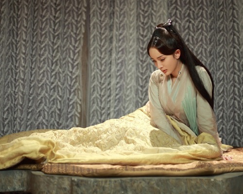 杨幂主演《三生三世十里桃花》。