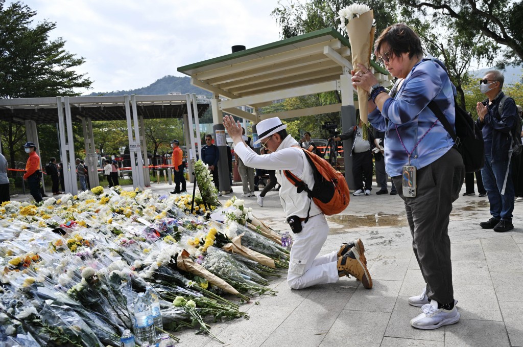 連日來不少市民到大埔悼念死難者。資料圖片 連日來不少市民到大埔悼念死難者。資料圖片