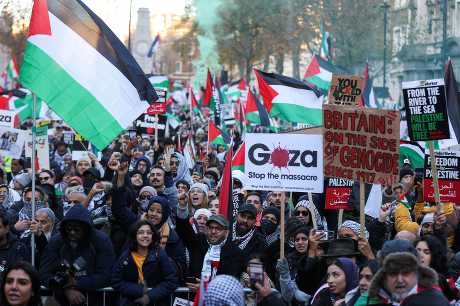 伦敦周六有数以万计民众上街示威，声援加沙巴勒斯坦人。路透社