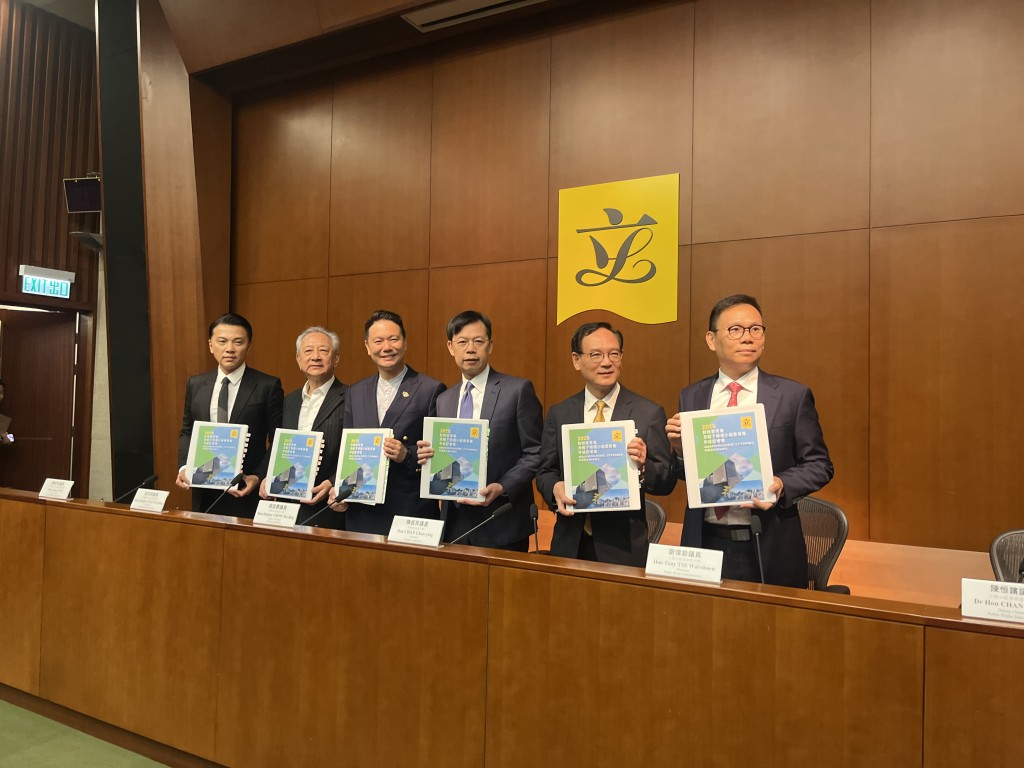 財委會今年會期共審批67項撥款,涉及1268億元。林彥汛攝 財委會今年會期共審批67項撥款,涉及1268億元。林彥汛攝
