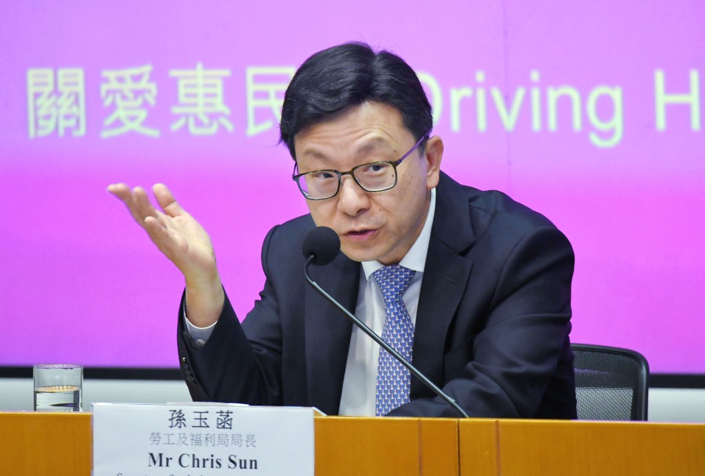 孫玉菡回應指，6個月的住宿期限需平衡兩個因素。