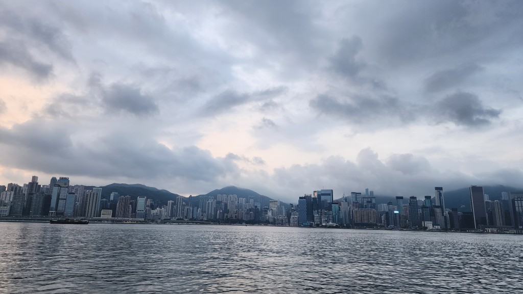 大致多雲,有幾陣驟雨。 黎志偉攝 大致多雲,有幾陣驟雨。 黎志偉攝